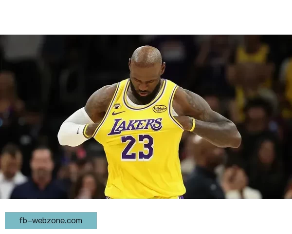 湖人首节崩盘惨输23分遭雷霆碾压里夫斯受伤离场引发担忧